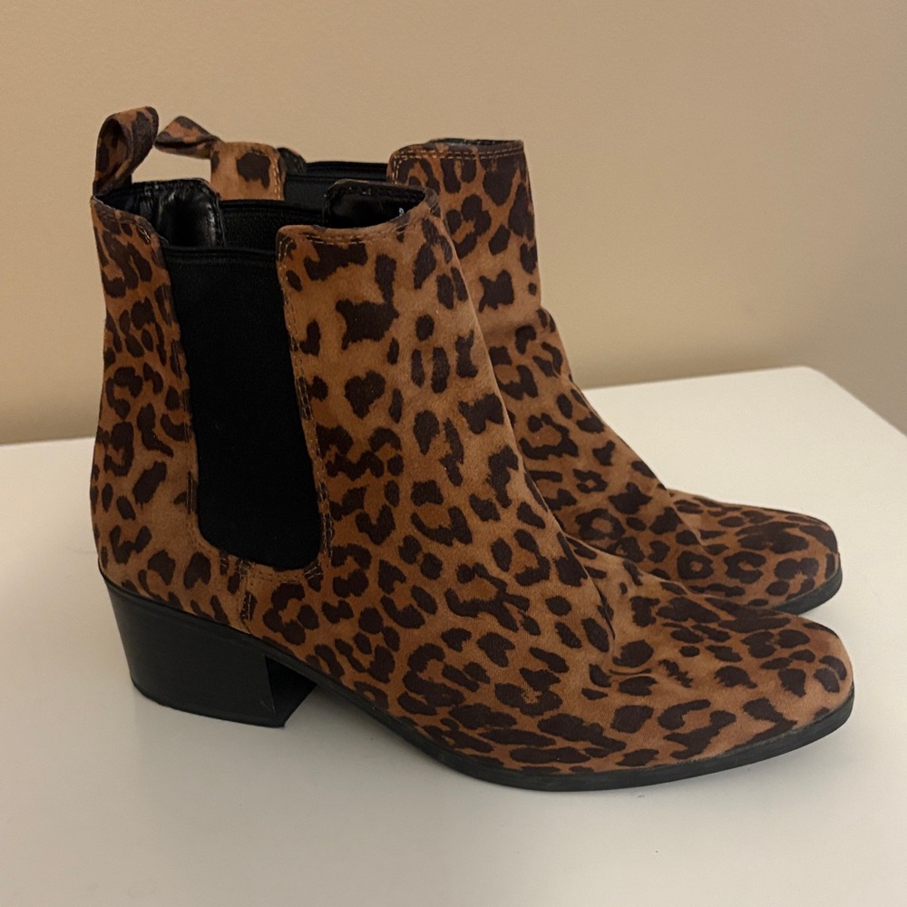 a new day Brown Leopard Ankle Boots, size 8‎